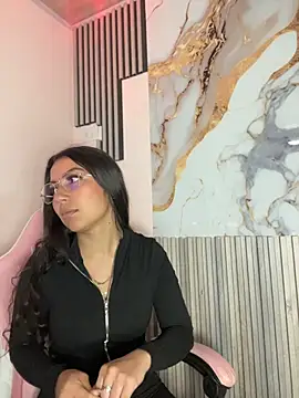 Julieth ec online show from 25, 6, 2026