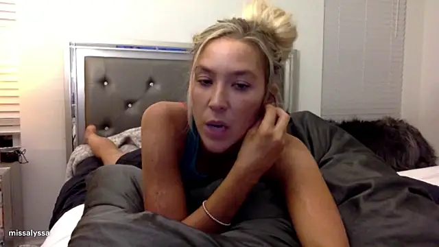 Snapshot of Misss_alyssaaa chatting on 9, 6, 2026 Misss alyssaaa online show from 9, 6, 2026