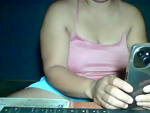 Snapshot of MommyKaye30 chatting on 17, 5, 2026 MommyKaye30 online show from 17, 5, 2026