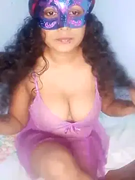 Snapshot of SLCeylonfantacy chatting on 4, 7, 2026 SLCeylonfantacy online show from 4, 7, 2026