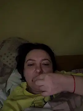 Snapshot of EmmaEmmy40 chatting on 6, 5, 2026 EmmaEmmy40 online show from 6, 5, 2026