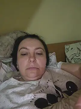 Snapshot of EmmaEmmy40 chatting on 4, 6, 2026 EmmaEmmy40 online show from 4, 6, 2026