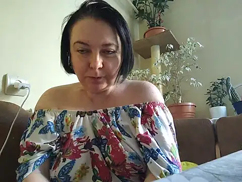 Snapshot of EmmaEmmy40 chatting on 17, 7, 2026 EmmaEmmy40 online show from 17, 7, 2026