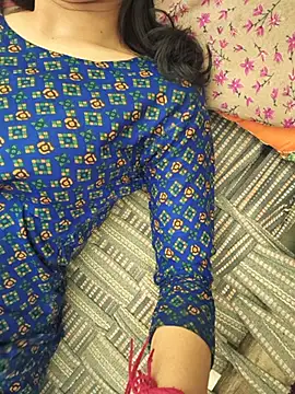 Snapshot of zoya_baby_ chatting on 1, 8, 2026 zoya baby online show from 1, 8, 2026