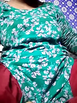 Snapshot of indian-couple9 chatting on 3, 6, 2026 indian-couple9 online show from 3, 6, 2026