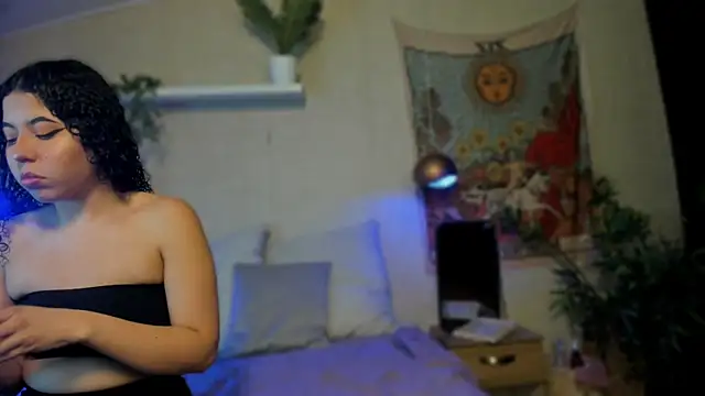 Snapshot of Honey_Sofi chatting on 20, 7, 2026 Honey Sofi online show from 20, 7, 2026