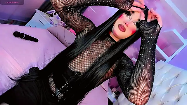 Lexxy Mattell online show from 25, 7, 2026