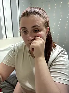 Snapshot of AureTease chatting on 31, 5, 2026 AureTease online show from 31, 5, 2026