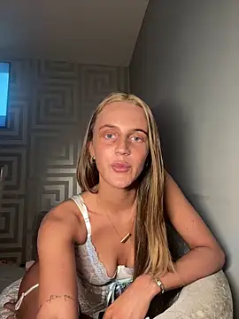 Snapshot of Exotic-Elsie chatting on 13, 5, 2026 Exotic-Elsie online show from 13, 5, 2026