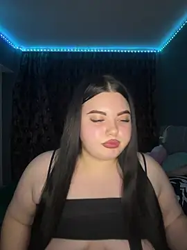 Snapshot of ElyBabyX chatting on 4, 7, 2026 ElyBabyX online show from 4, 7, 2026
