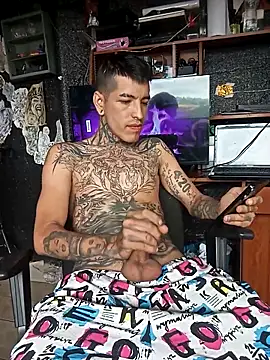 demoni0802 online show from 11, 5, 2026
