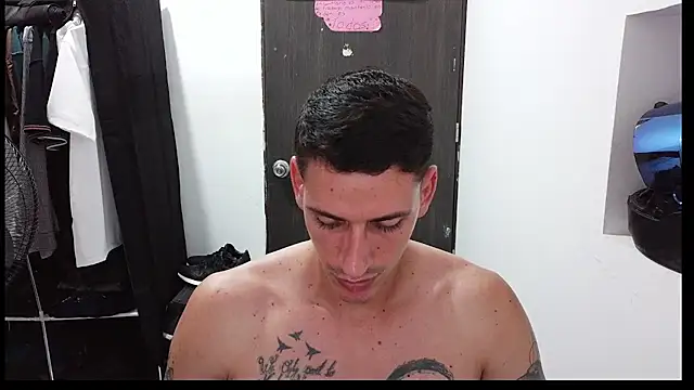 Snapshot of RaulRico chatting on 3, 7, 2026 RaulRico online show from 3, 7, 2026