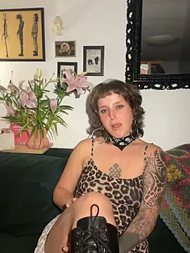 Snapshot of EmilieBraun chatting on 13, 6, 2026 EmilieBraun online show from 13, 6, 2026