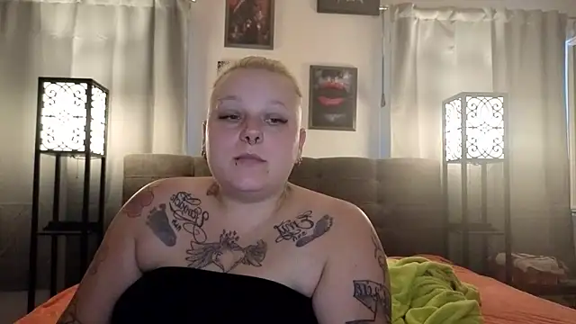 Lady Peggi online show from 11, 6, 2026