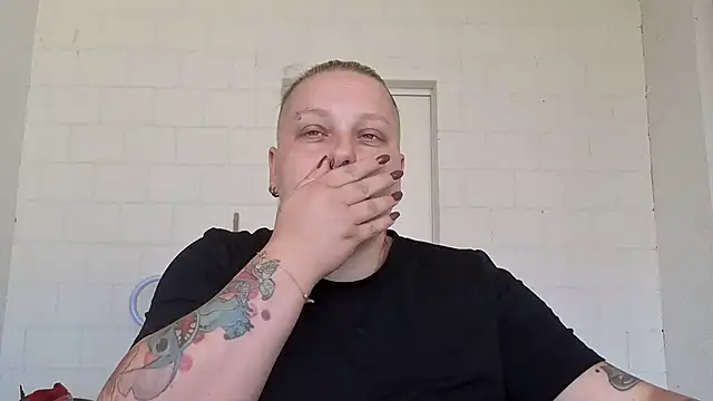 Snapshot of Lady_Peggi chatting on 24, 6, 2026 Lady Peggi online show from 24, 6, 2026