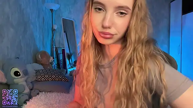 Snapshot of Eve_Dark_Side chatting on 22, 7, 2026 Eve Dark Side online show from 22, 7, 2026
