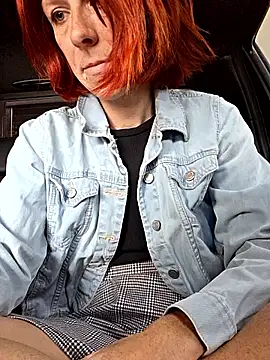 Snapshot of PoppyBoop chatting on 4, 6, 2026 PoppyBoop online show from 4, 6, 2026