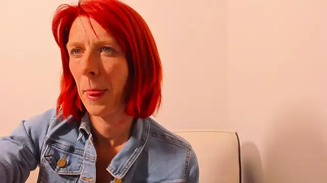 Snapshot of PoppyBoop chatting on 8, 6, 2026 PoppyBoop online show from 8, 6, 2026