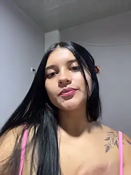 Snapshot of Xhelen_1 chatting on 21, 5, 2026 Xhelen 1 online show from 21, 5, 2026