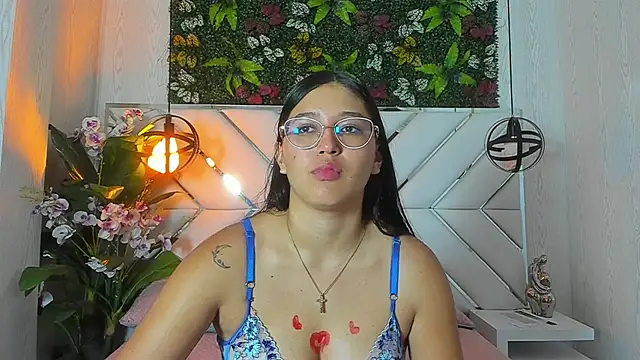 Snapshot of Janett_Moore chatting on 2, 6, 2026 Janett Moore online show from 2, 6, 2026