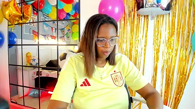 Snapshot of Miss_Khaleesi chatting on 15, 6, 2026 Miss Khaleesi online show from 15, 6, 2026