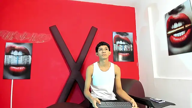 Snapshot of TWINKS_BOYSX chatting on 16, 5, 2026 TWINKS BOYSX online show from 16, 5, 2026