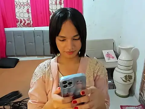 Snapshot of TsUncutTrisha chatting on 9, 5, 2026 TsUncutTrisha online show from 9, 5, 2026