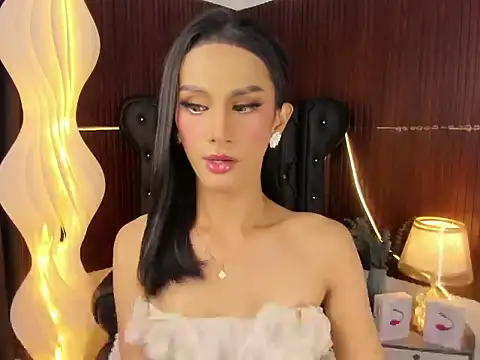 Snapshot of Estella_Hilton chatting on 19, 6, 2026 Estella Hilton online show from 19, 6, 2026