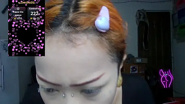 Snapshot of suky_fox chatting on 18, 5, 2026 suky fox online show from 18, 5, 2026