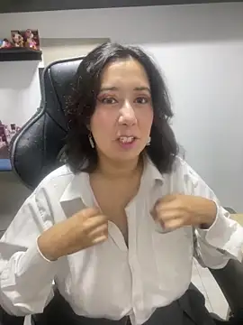 Snapshot of saramaSS chatting on 12, 5, 2026 saramaSS online show from 12, 5, 2026