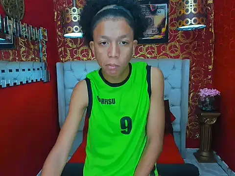 Snapshot of skinny20boy chatting on 4, 8, 2026 skinny20boy online show from 4, 8, 2026