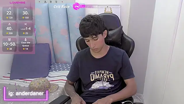 Snapshot of liam_play chatting on 21, 6, 2026 liam play online show from 21, 6, 2026