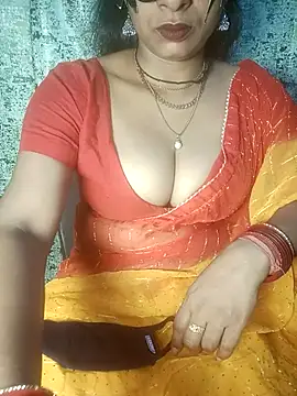 Snapshot of Juli_80 chatting on 2, 6, 2026 Juli 80 online show from 2, 6, 2026