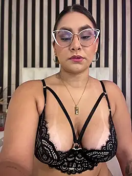 Snapshot of LiaDesire7 chatting on 10, 7, 2026 LiaDesire7 online show from 10, 7, 2026
