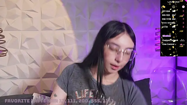 Snapshot of zara_bliss chatting on 26, 5, 2026 zara bliss online show from 26, 5, 2026