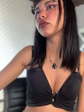 Snapshot of AntonellaCooper_Pink chatting on 16, 5, 2026 AntonellaCooper Pink online show from 16, 5, 2026