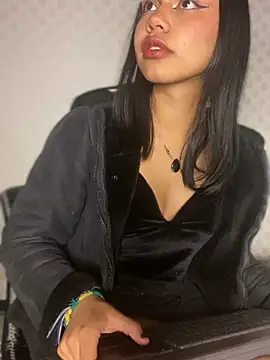 Snapshot of AntonellaCooper_Pink chatting on 13, 6, 2026 AntonellaCooper Pink online show from 13, 6, 2026