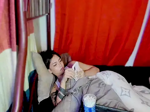 Snapshot of ArianaLore chatting on 7, 8, 2026 ArianaLore online show from 7, 8, 2026