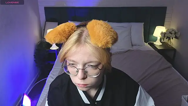 Snapshot of FoxxyyPolly chatting on 5, 6, 2026 FoxxyyPolly online show from 5, 6, 2026