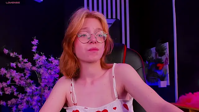 Snapshot of FoxxyyPolly chatting on 29, 6, 2026 FoxxyyPolly online show from 29, 6, 2026
