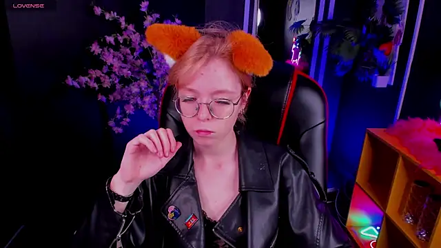 Snapshot of FoxxyyPolly chatting on 3, 7, 2026 FoxxyyPolly online show from 3, 7, 2026
