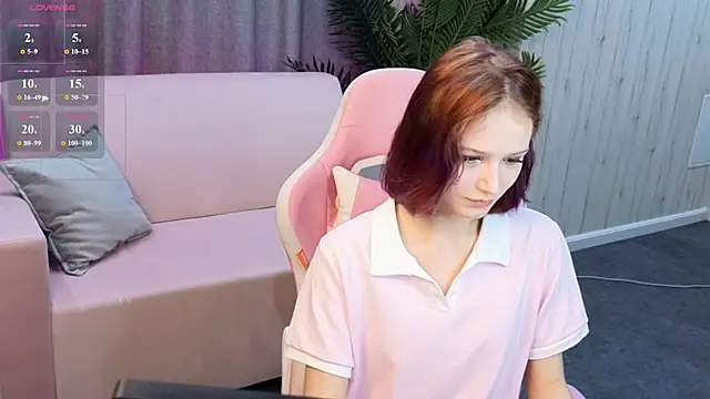 Snapshot of AliceJohansone chatting on 8, 6, 2026 AliceJohansone online show from 8, 6, 2026