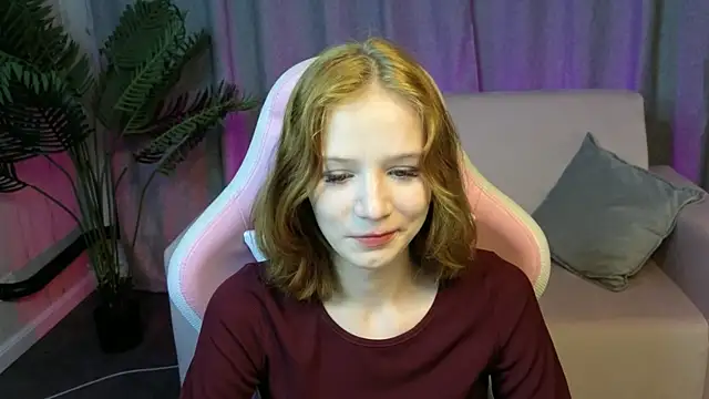 Snapshot of AliceJohansone chatting on 4, 7, 2026 AliceJohansone online show from 4, 7, 2026