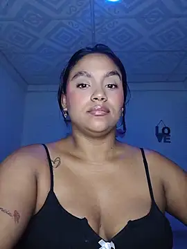Snapshot of latin_indian chatting on 19, 6, 2026 latin indian online show from 19, 6, 2026