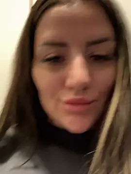 Snapshot of SophiePale chatting on 10, 4, 2026 SophiePale online show from 10, 4, 2026