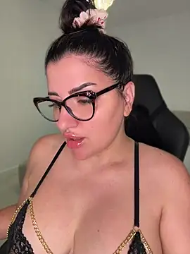 Snapshot of SophiePale chatting on 16, 7, 2026 SophiePale online show from 16, 7, 2026