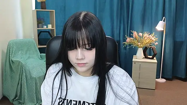 Snapshot of MelaineCore chatting on 11, 5, 2026 MelaineCore online show from 11, 5, 2026