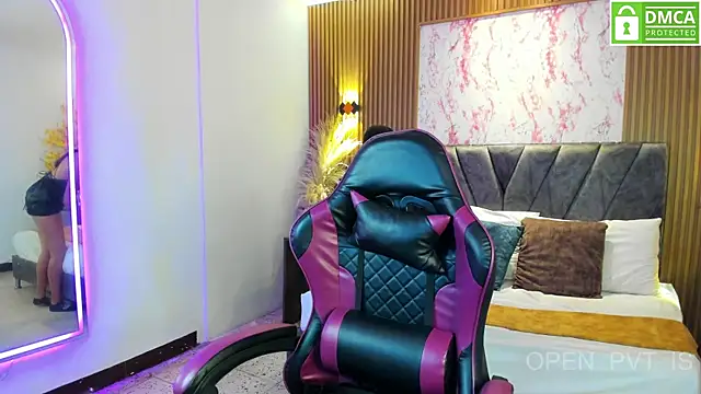Snapshot of Aisha_Vex chatting on 12, 6, 2026 Aisha Vex online show from 12, 6, 2026