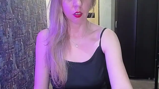 EsmaPons online show from 15, 7, 2026
