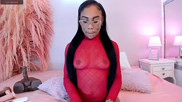 Snapshot of Erikaamore chatting on 24, 5, 2026 Erikaamore online show from 24, 5, 2026